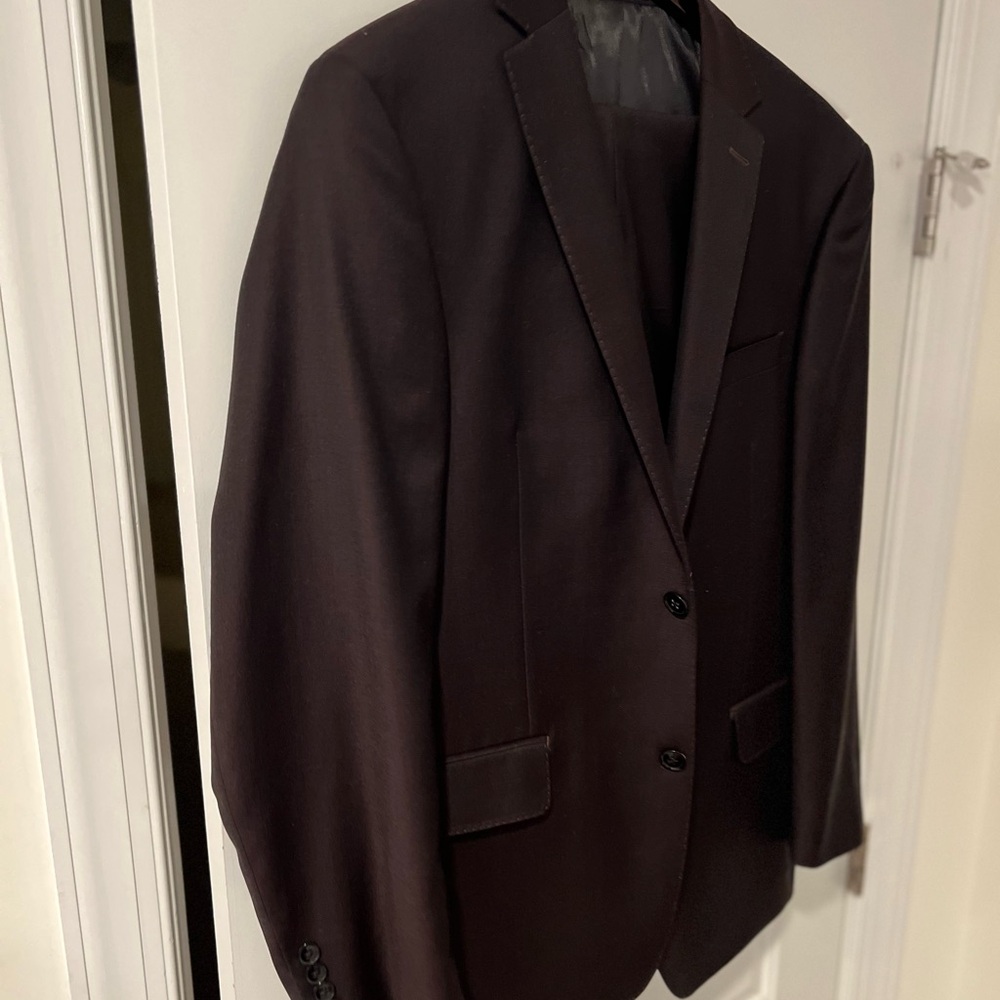 Brand New Burgundy Murano Slim Fit Suit: Size 40R